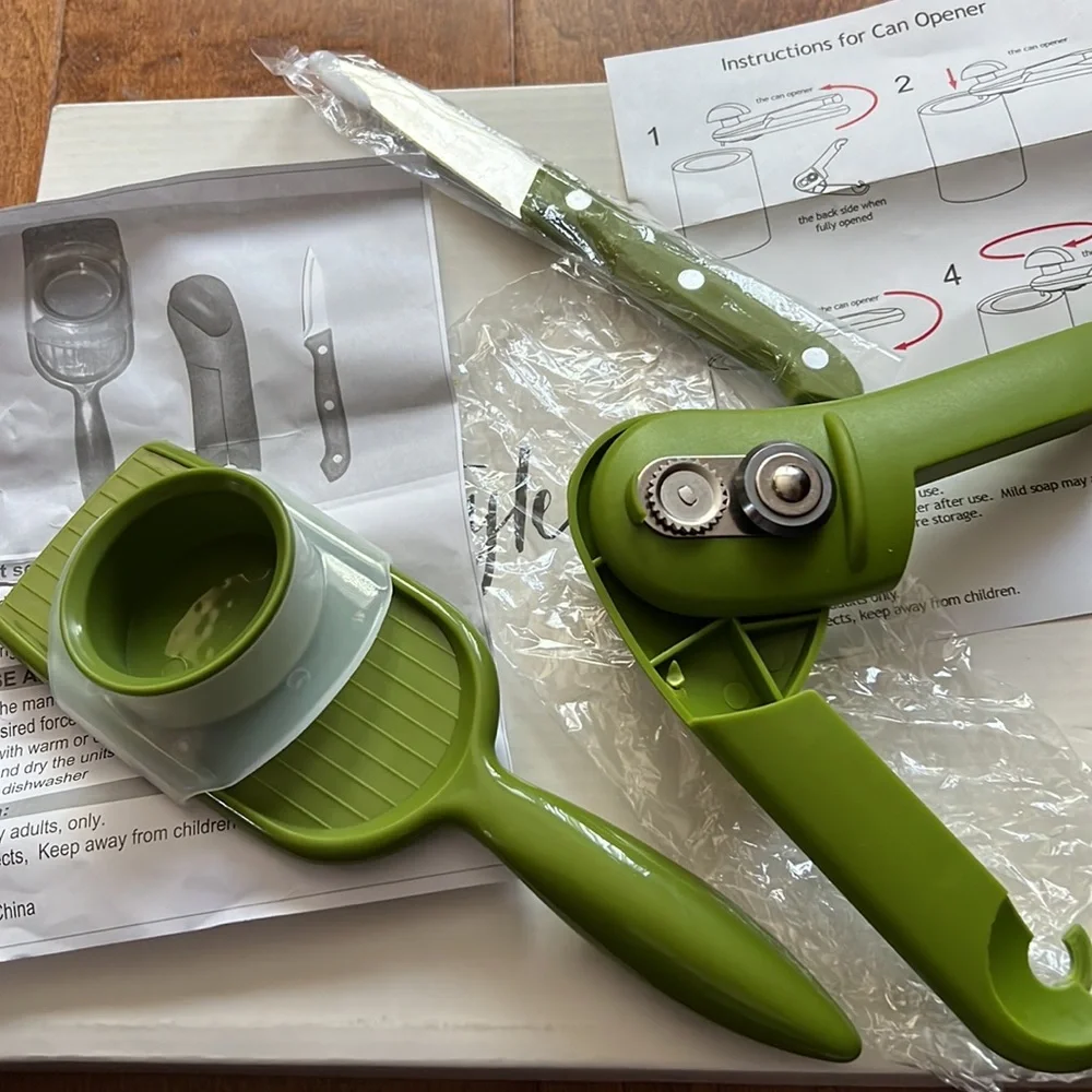 3 piece set kitchen tools: mandolin slicer, can opener and paring knife New